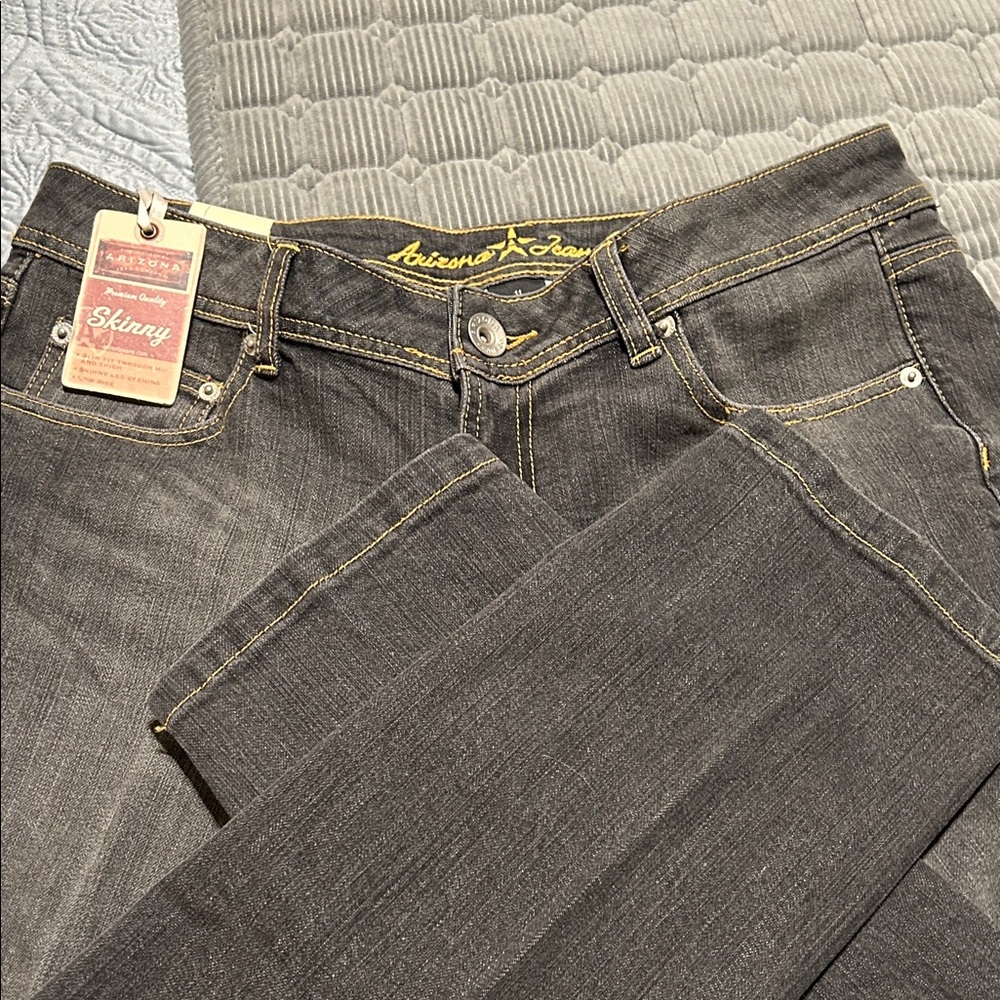 Arizona Jean Company Women's Dark Gray Skinny Jeans